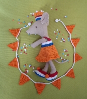 Outfit Set and Bunting for Maileg "Kingsday" (50 gram)