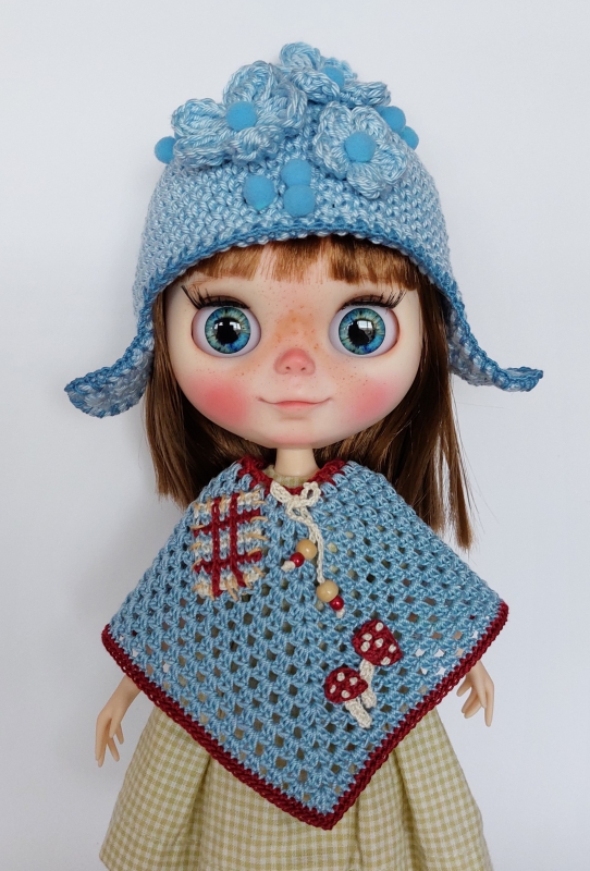 Blythe Poncho Matilda