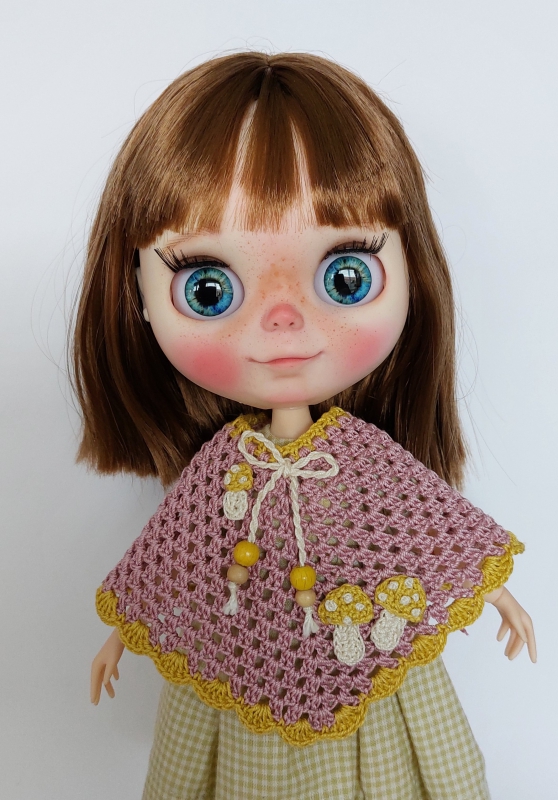 Blythe Poncho Jenny