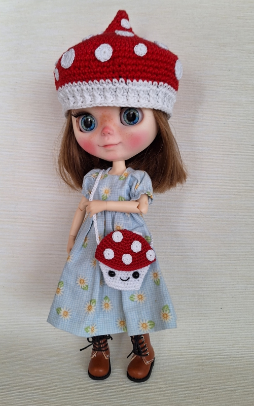 Blythe Hat and Purse Funny Toadstool