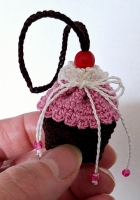 Blythe Hat and Purse Cupcake Bliss