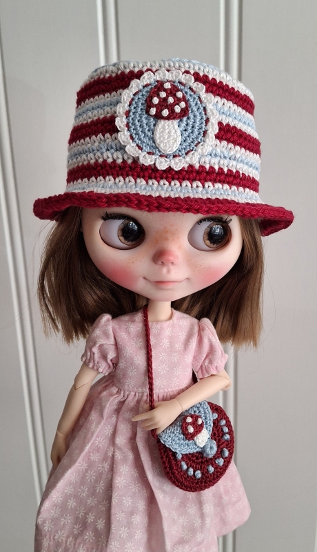 Blythe Hat and Purse "Toadstool Bliss" (70 gram)